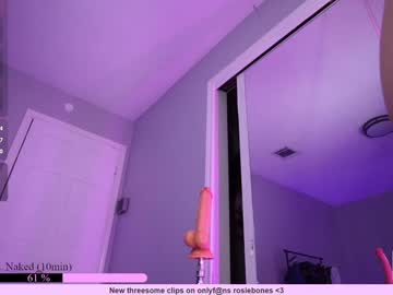 girl
        rosiebones cam image #3934668
