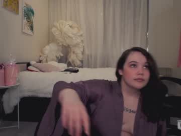 girl
        chery_lady22 cam image #2436710