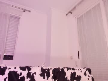 girl
        mynameisnikki cam image #331250