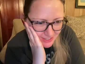 girl
        perfectnips742 cam image #1632889