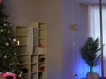 girl
        kittycaitlin cam image #2178665