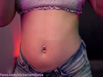 girl
        victoriahillova cam image #3946197