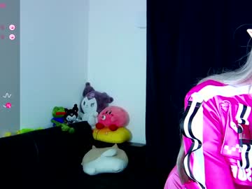 girl
        _sparkland_ cam image #3101470