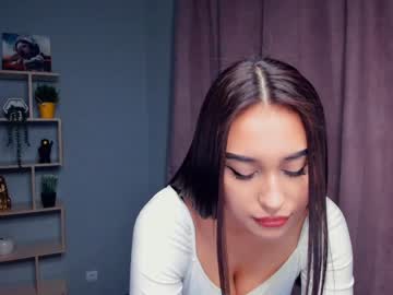 girl
        flames_and_ice cam image #1831125