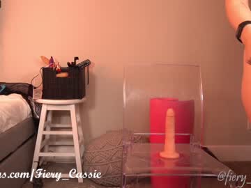 girl
        fiery_redhead cam image #1833259