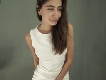 girl
        tessarosse_ cam image #1388995