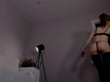 girl
        leahsthetics cam image #4123043