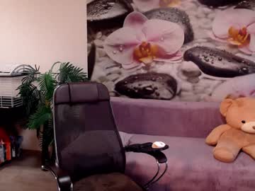 girl
        jennycutey cam image #8701