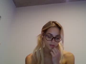 girl
        heatherlovex cam image #2804467