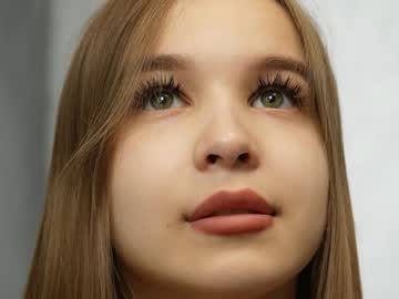 girl
        yeepshyy cam image #3163548