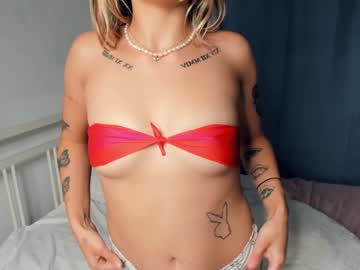 girl
        melissakissaa cam image #1485531