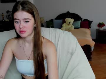 girl
        _eva__lee_ cam image #3649390