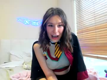 girl
        dixiethepixie cam image #86042