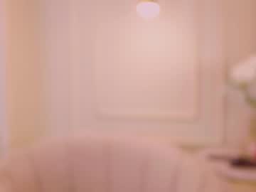 girl
        gwenbanks cam image #3673845