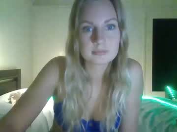 couple
        melanie_rosex cam image #487922