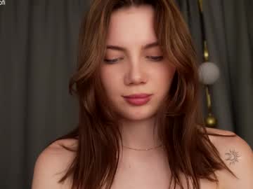 girl
        love_machine_ cam image #3129456