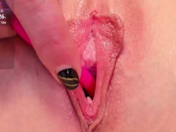 girl
        girl_i_am cam image #4096392