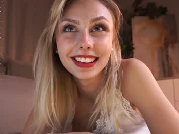 girl
        darlinechapel cam image #3762349
