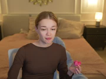 girl
        anabel054 cam image #4421487