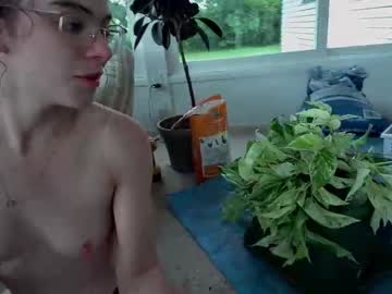 girl
        rosegold18 cam image #3004089