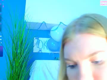 girl
        yummy_pie_ cam image #3400855