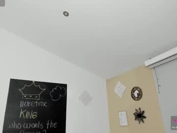 girl
        ohanna_ cam image #2910175