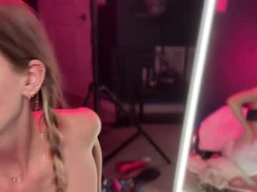 girl
        oliviahansleyy cam image #4350907