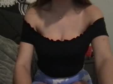 girl
        ashleytayxo cam image #1474420