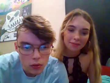 couple
        bbyblazinit cam image #570641