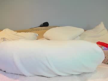 girl
        eatmygingersnapps cam image #4292373