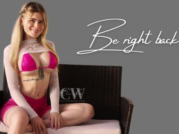 girl
        chloewildd cam image #4236135