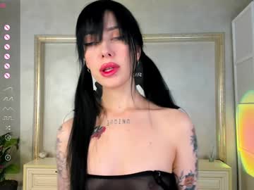 girl
        hannah_san1 cam image #3440170
