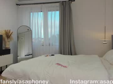 girl
        honeybae3 cam image #3153118