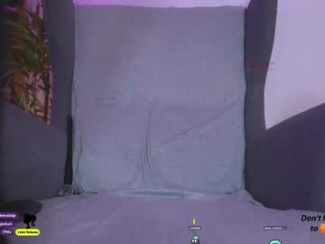 girl
        ambercb cam image #3569173
