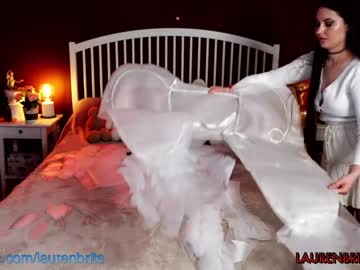 girl
        laurenbrite cam image #2512884