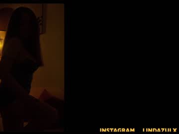 girl
        lindabluee cam image #939178