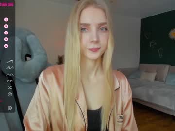 girl
        oh_honey_ cam image #576459
