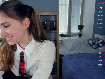 girl
        youne_and_beautiful cam image #945237
