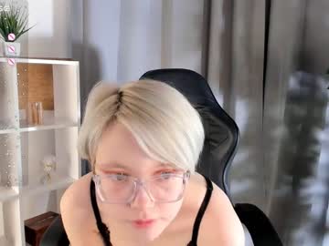 girl
        dorishane cam image #2150417
