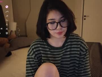 girl
        ki_mi cam image #4023264