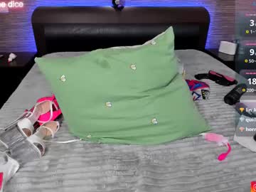 girl
        lust_one cam image #4172638