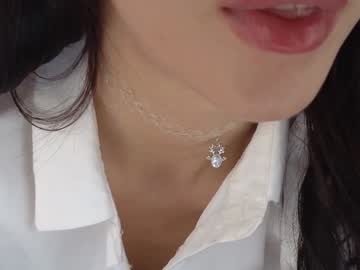 girl
        yononeey cam image #2952586