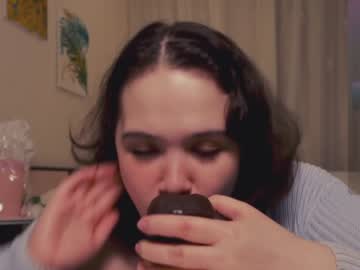 girl
        chery_lady22 cam image #2586374
