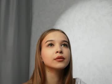 girl
        yeepshyy cam image #3139504