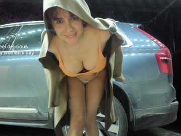 girl
        vanandjuani cam image #4198414