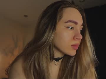 girl
        tatti_1 cam image #4456707