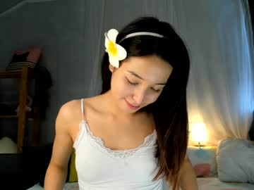 girl
        mary_shiota cam image #1575652