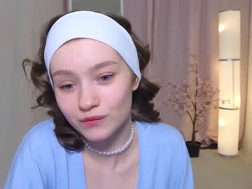 girl
        bless_sheila cam image #659113