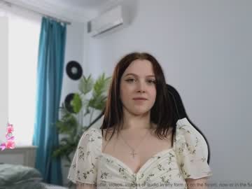 girl
        small_blondee cam image #2768116