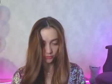 girl
        angelina_new cam image #2068346